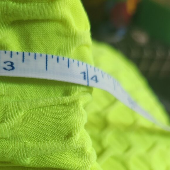 K20 Butt lift Neon scrunchy leggings so comfy - Picture 3 of 4